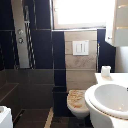 Sárkány Lak Apartman *