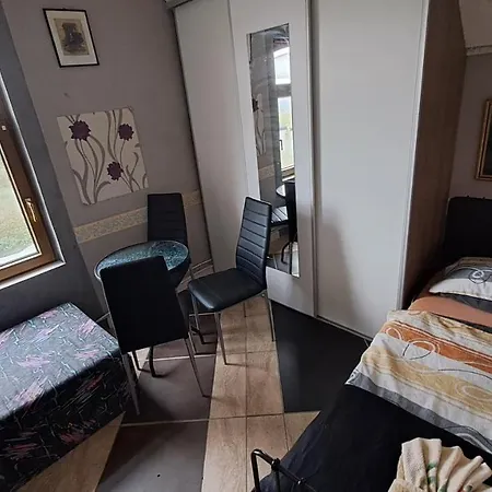 Sárkány Lak