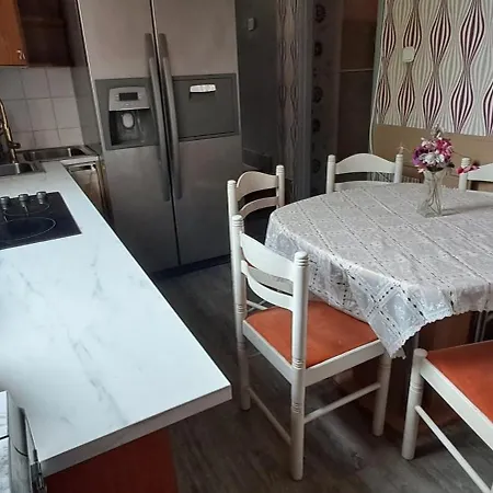 Sárkány Lak *